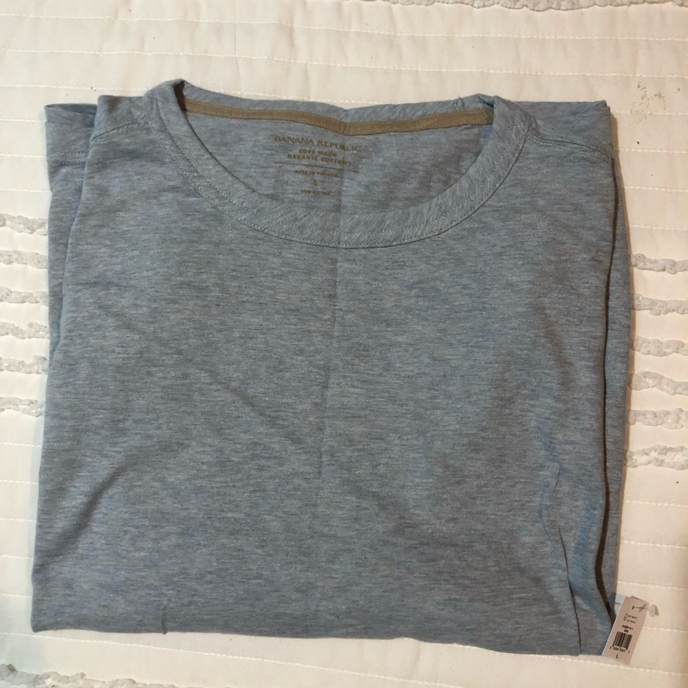 Banana Republic soft wash t-shirt.
